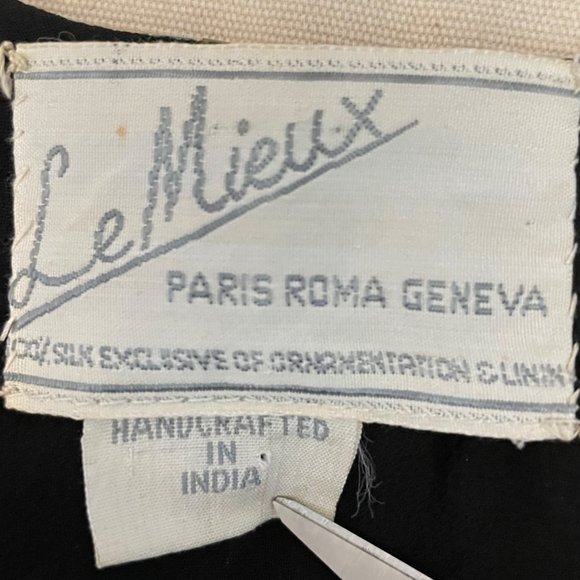 70s Vintage Le Mieux Black 100% Silk Art Deco Beaded Sequined Bat Motif Blouse - Picture 9 of 9